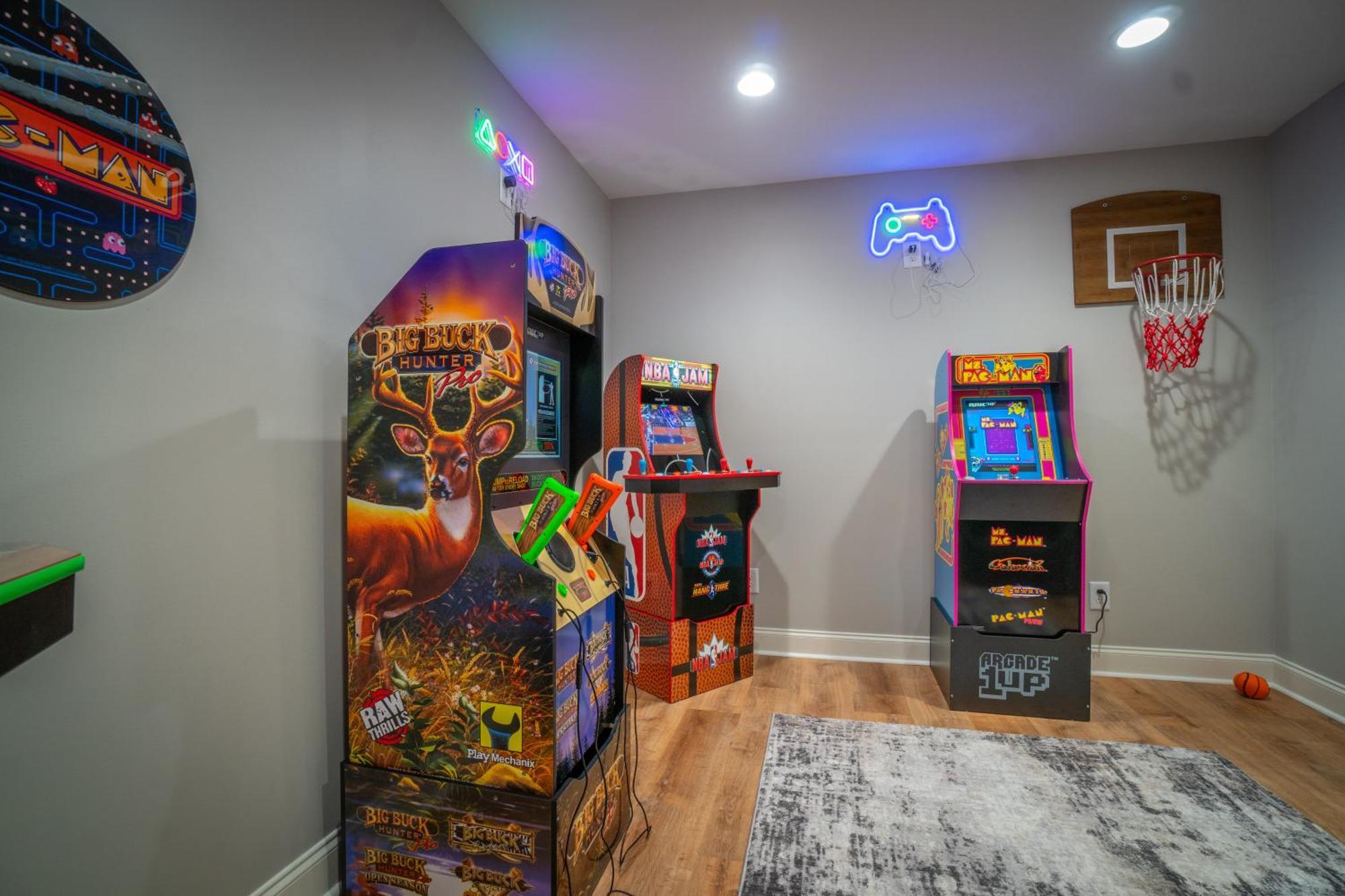 Par-Tee Haus I- Game Room & Hot Tub-Walk To ヘレン エクステリア 写真