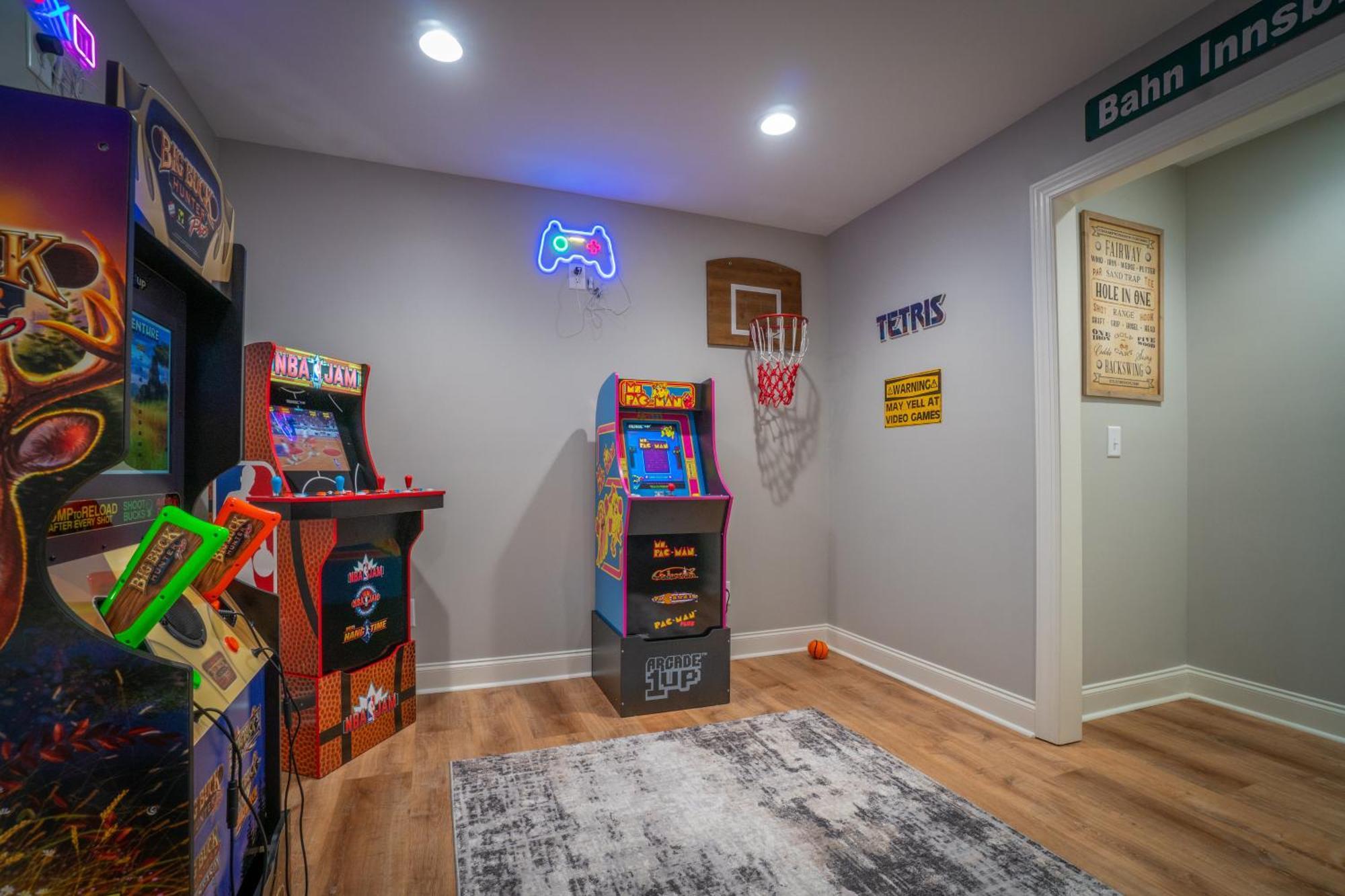 Par-Tee Haus I- Game Room & Hot Tub-Walk To ヘレン エクステリア 写真